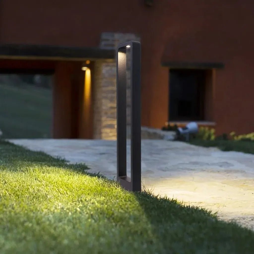 AquaGlow - Waterproof Outdoor Garden Ground Light