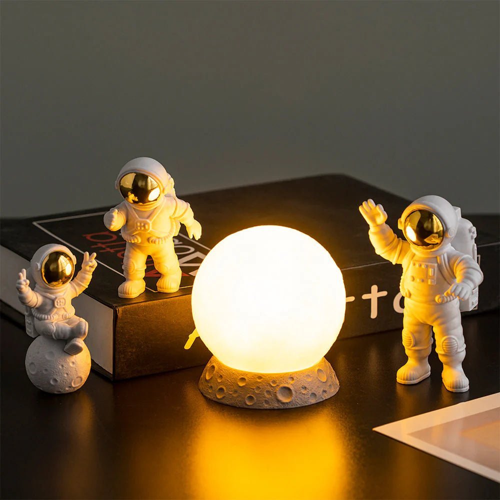 Astronaut & Moon Decor Set with Lamp - Lattea Global