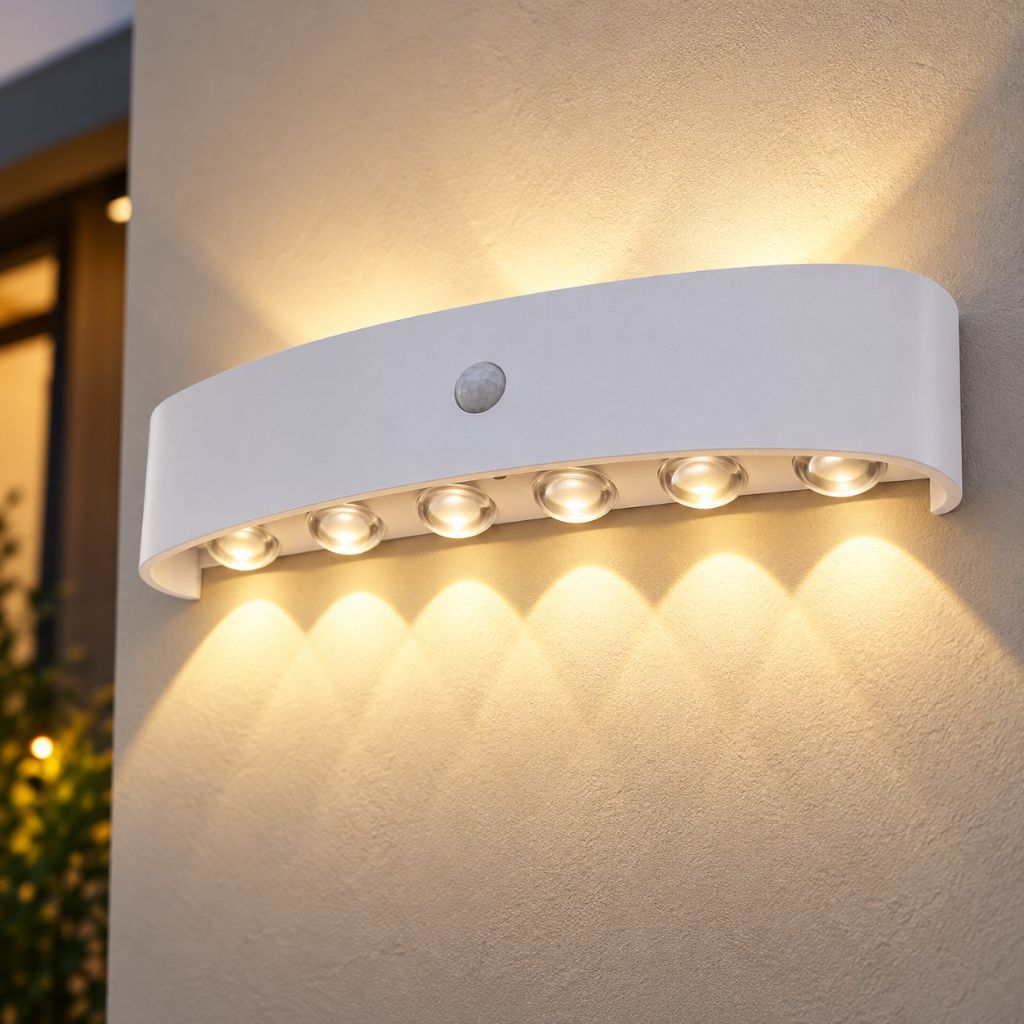 Curved Aluminium LED Wall Light with PIR Motion Sensor