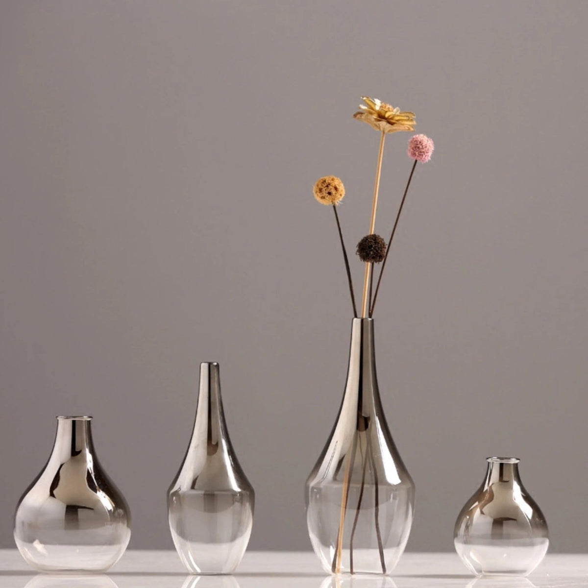 Elegant Floral Vase – Timeless Design for Modern Spaces - Lattea Global