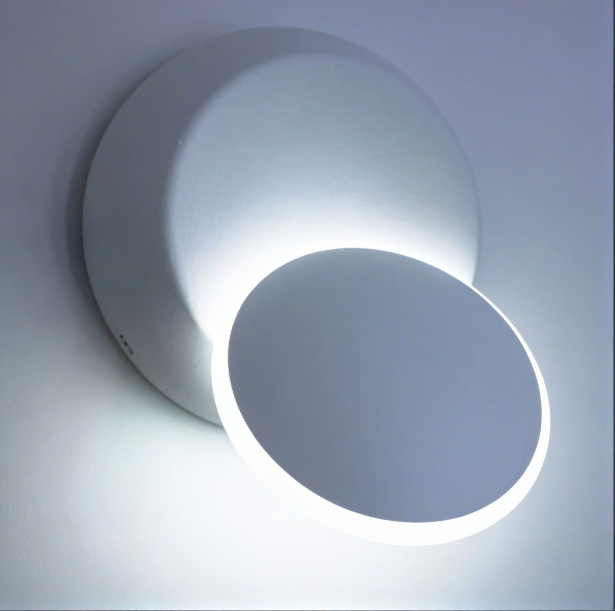 MoonSconce - Rotating Circle Interior Wall Light - Lattea Global