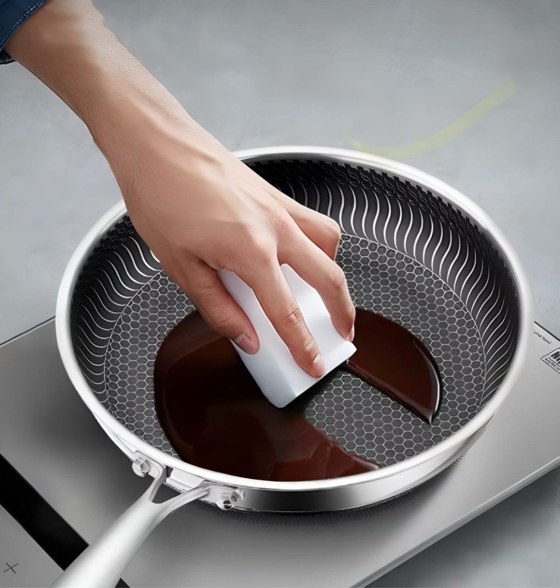 Premium Honeycomb Non - Stick Wok – Stainless Steel Perfect for Stir - Fry - Lattea Global