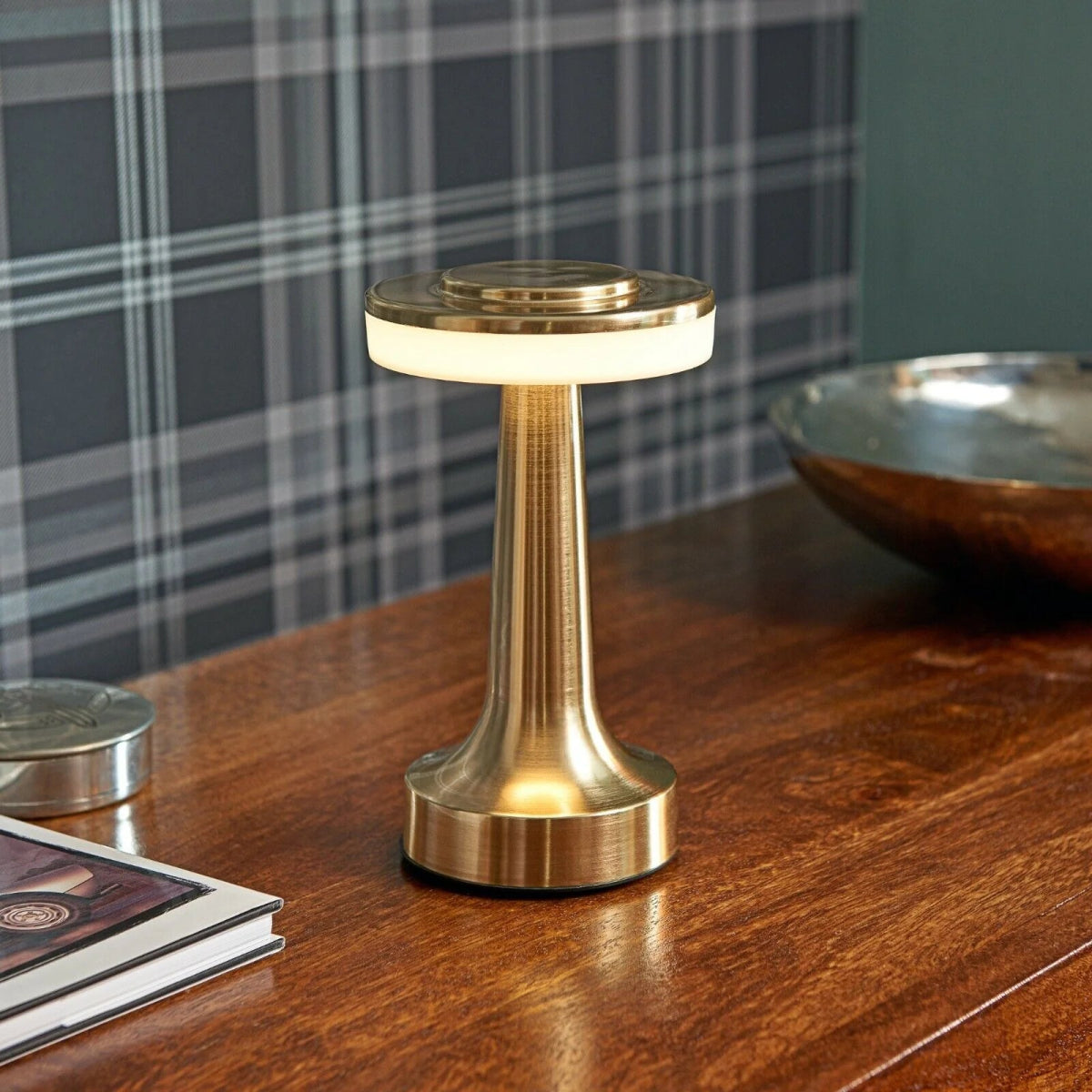Retro Bar Nordic Table Lamp - Lattea Global
