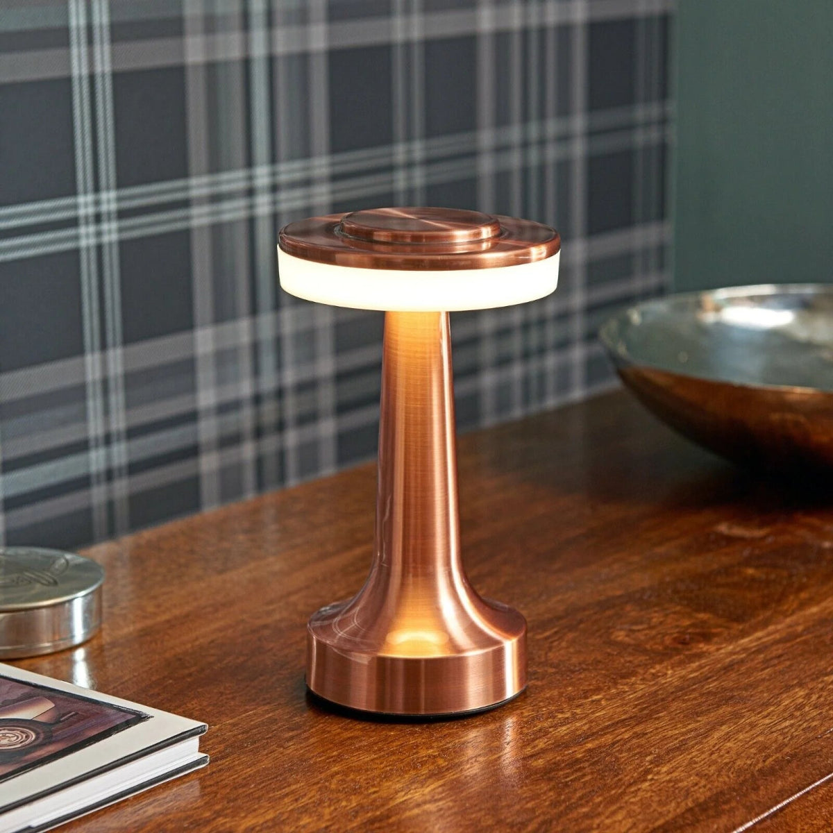 Retro Bar Nordic Table Lamp - Lattea Global