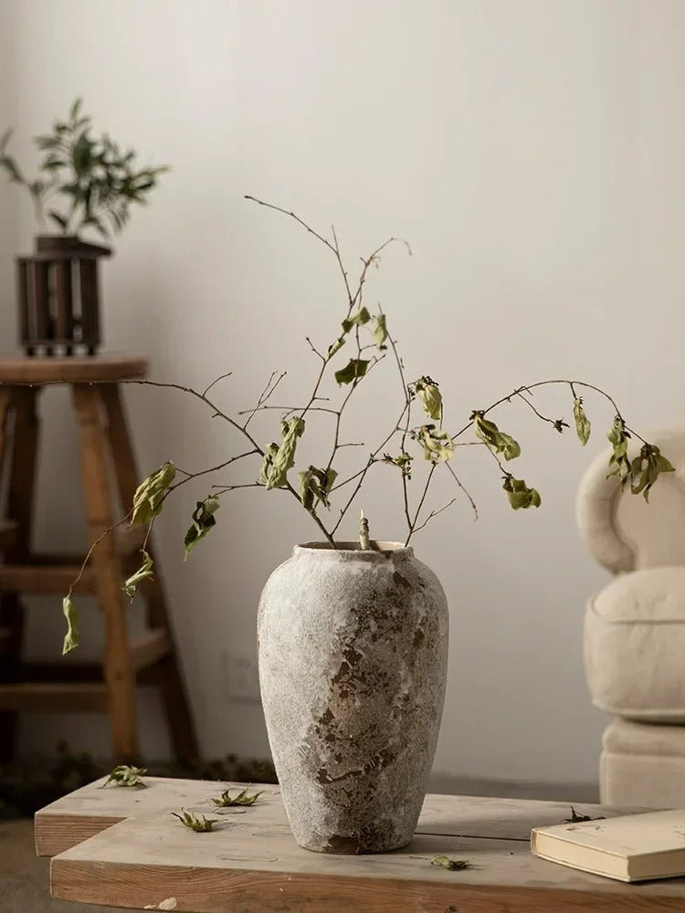 Serenity Bloom Vase – Minimalist Ceramic with Timeless Elegance - Lattea Global