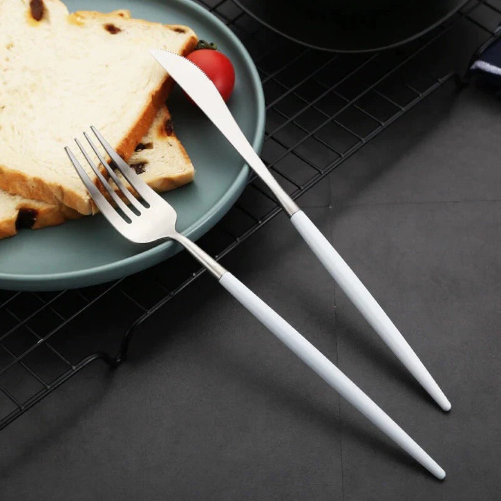 White Silver Cutlery Set - 30 Piece Flatware - Lattea Global