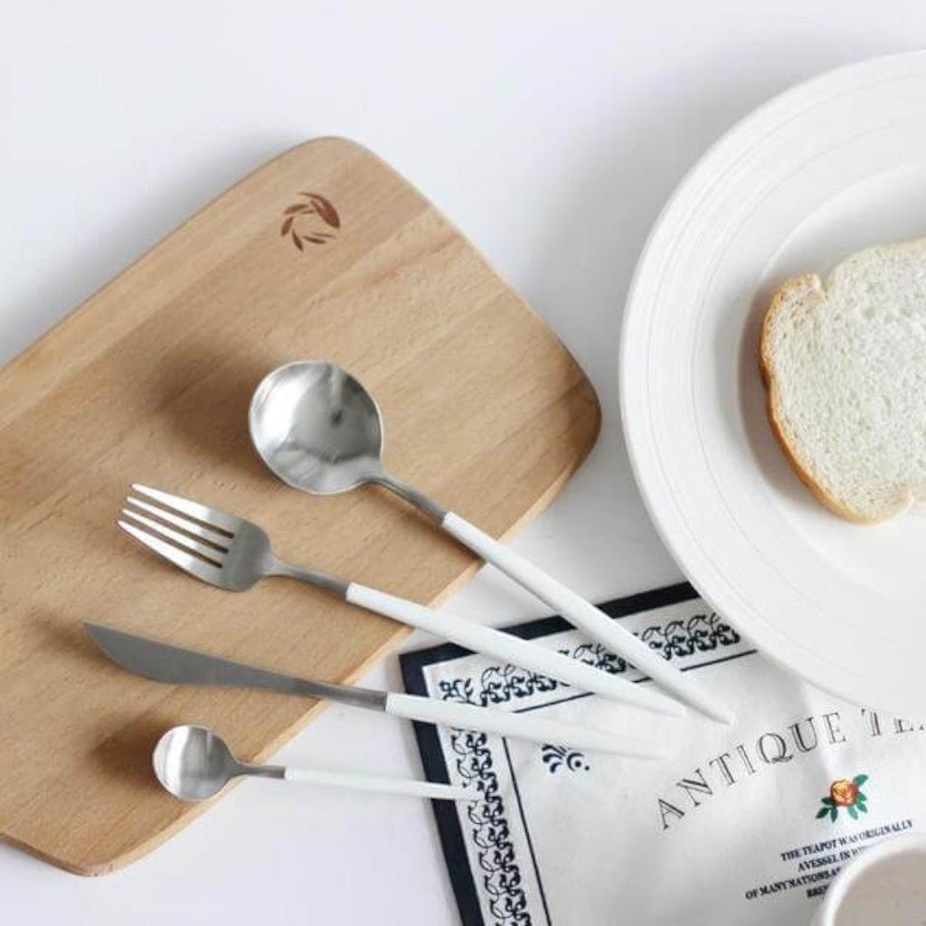 White Silver Cutlery Set - 30 Piece Flatware - Lattea Global