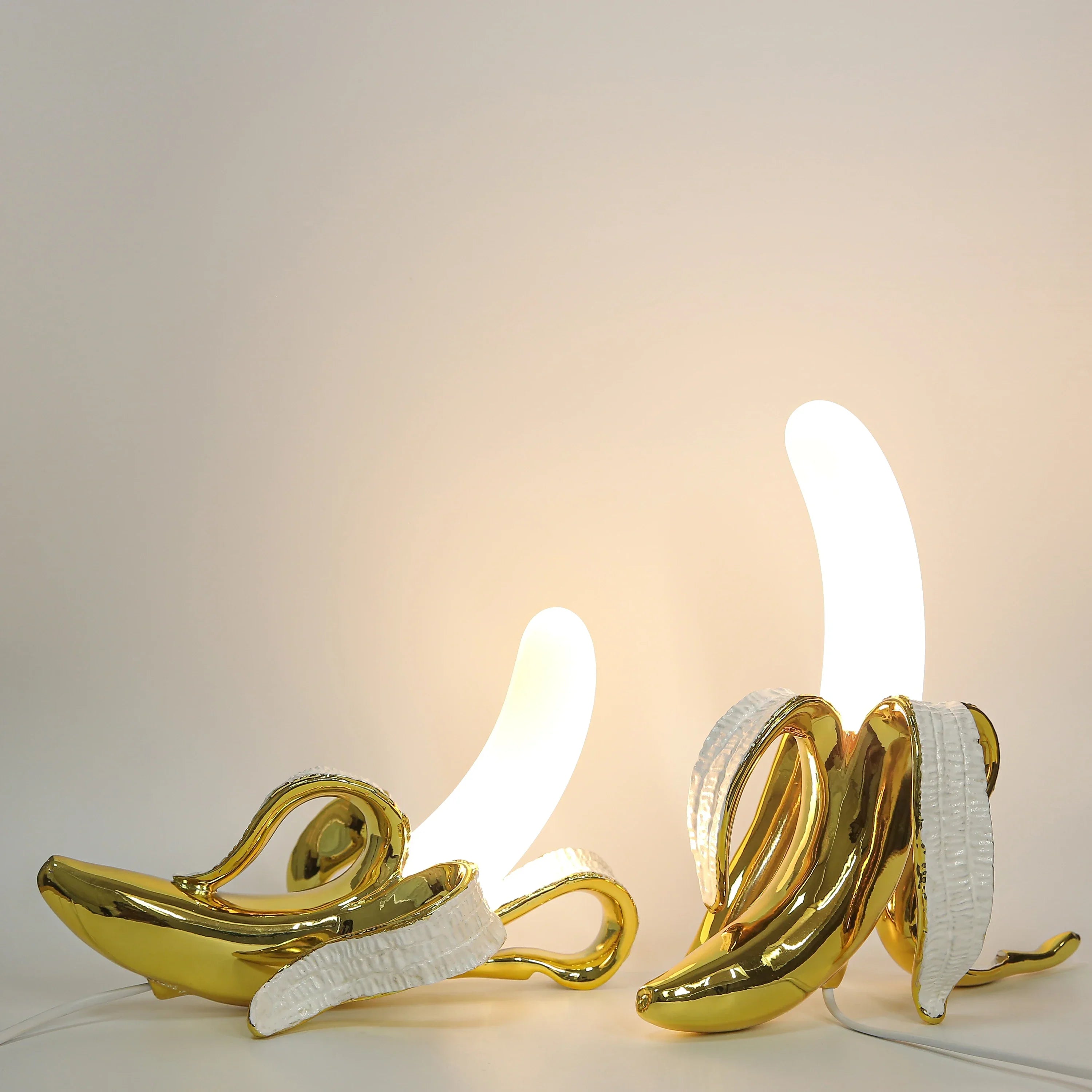 BananaShine – Playful Modern Banana Table Lamp