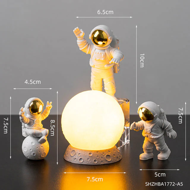 Astronaut & Moon Decor Set with Lamp