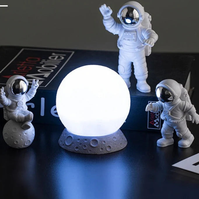 Astronaut & Moon Decor Set with Lamp