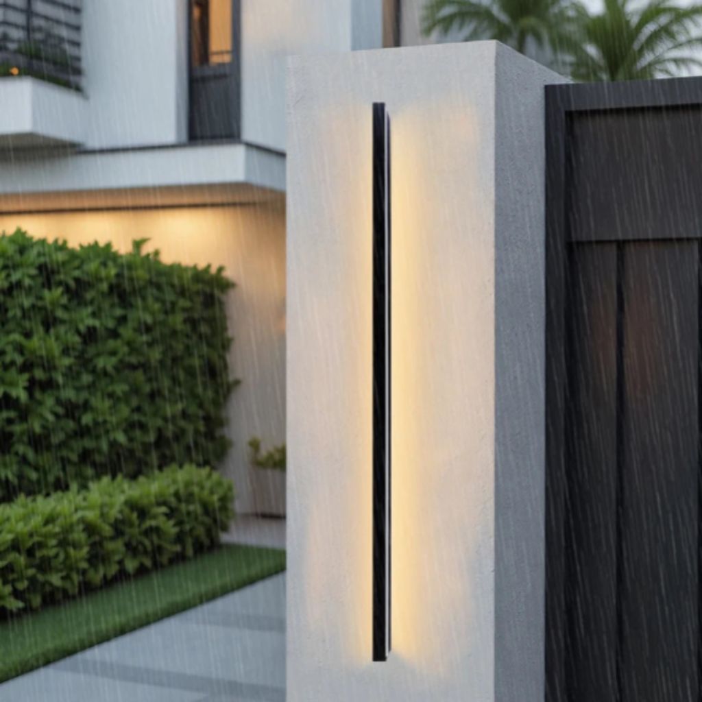 Black Slim Linear LED Outdoor Wall Light 12W IP65