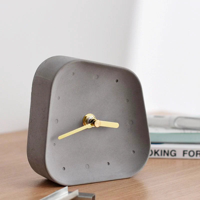 Cement Desk Clock – Retro-Inspired Concrete Design with Gold Accents