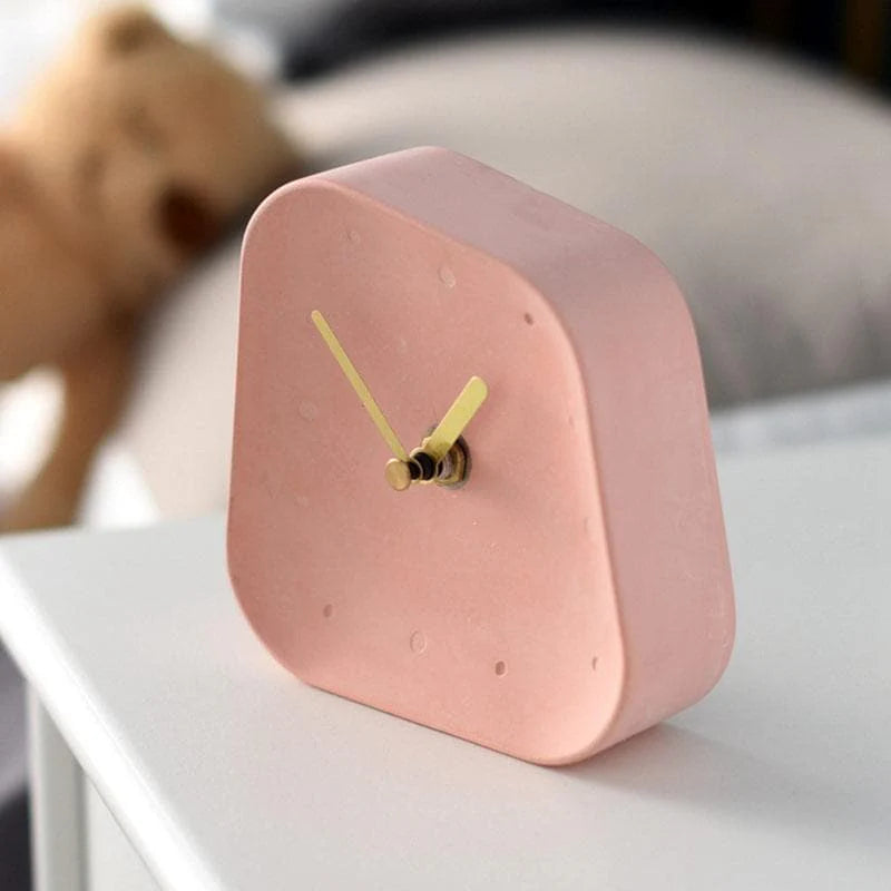 Cement Desk Clock – Retro-Inspired Concrete Design with Gold Accents