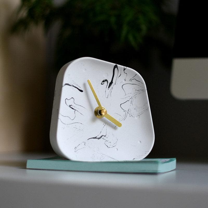 Cement Desk Clock – Retro-Inspired Concrete Design with Gold Accents