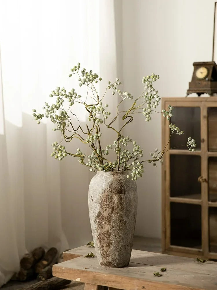 Serenity Bloom Vase – Minimalist Ceramic with Timeless Elegance