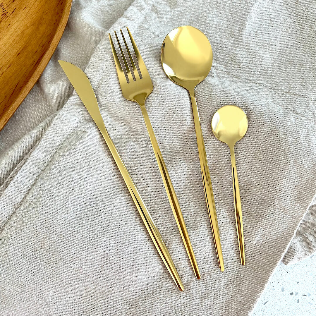 Sleek Golden Flatware Set – Elegant Dining Experience