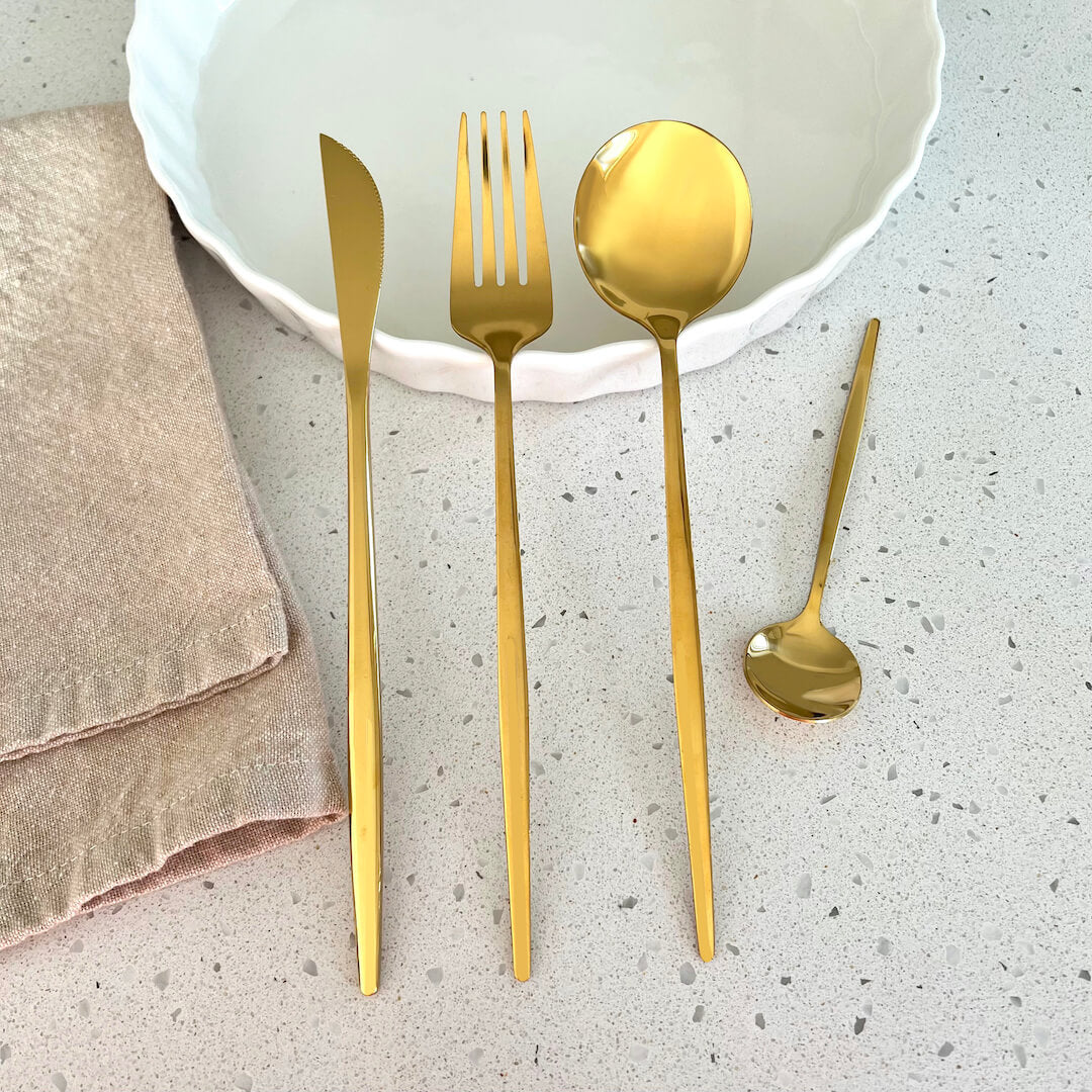 Sleek Golden Flatware Set – Elegant Dining Experience