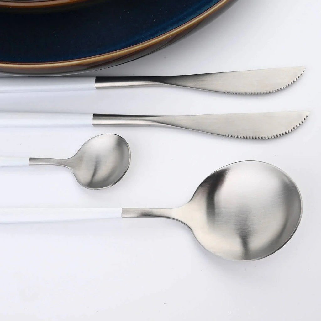 White Silver Cutlery Set - 30 Piece Flatware - Lattea Global